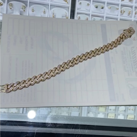 14k Cuban link Covered in Cz Diamonds - Picture 3 of 6